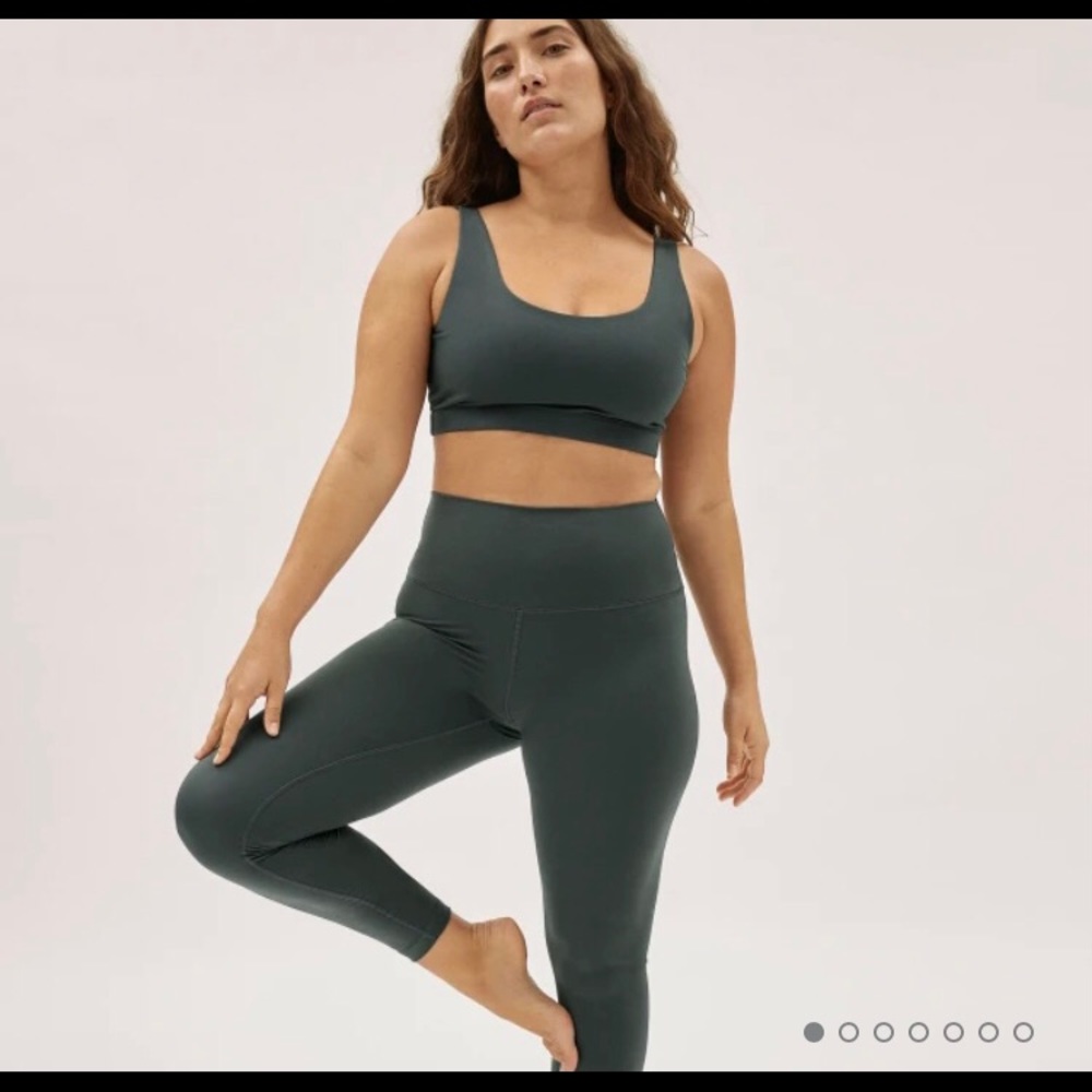 NWOT Everlane Perform Legging Size S